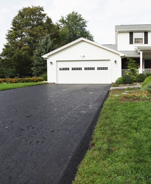 Blacktop Driveway Paving in Visalia