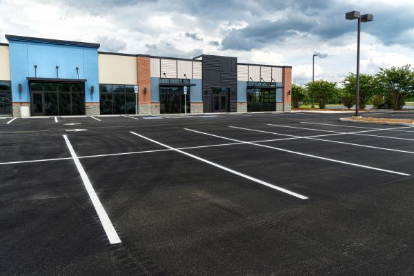 Cost of Parking Lot Blacktopping in Visalia